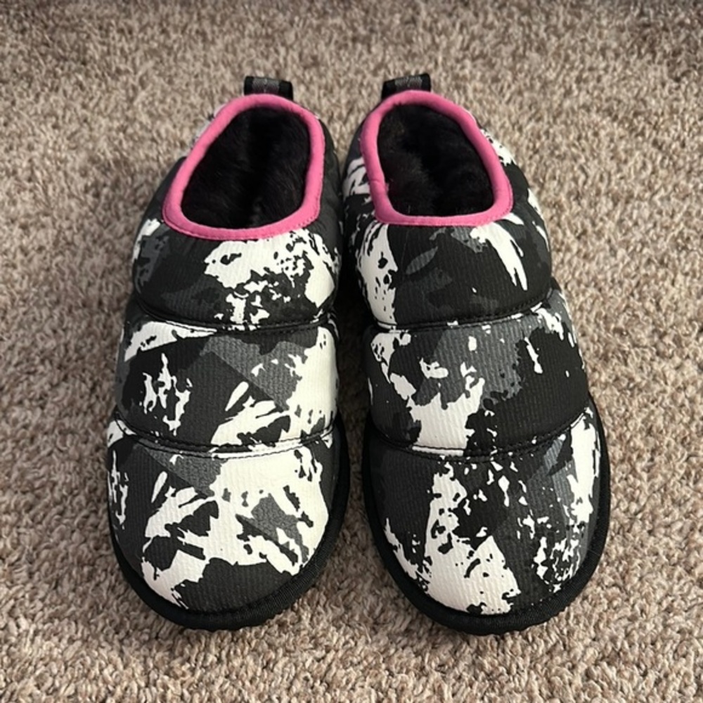 Sorel slippers